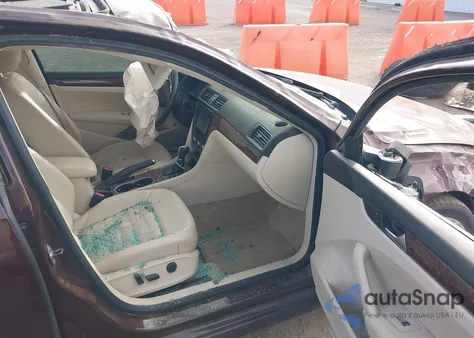 2013 Volkswagen Passat 2.0L Tdi Sel Premium z USA, uszkodzony, nr VIN 1VWCN7A37DC121724